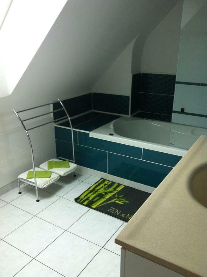 2 chambres doubles, 1chambre 4 lits simples, Salle de bains avec balnéo thérapie Plaine-Haute Extérieur photo